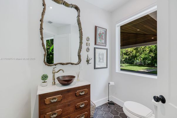 Bathroom, Interior, Recessed Lighting