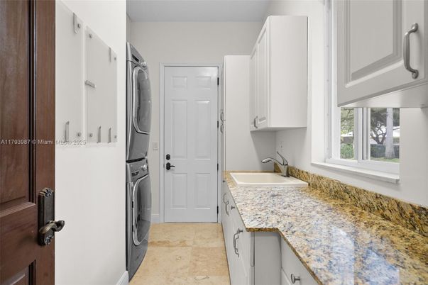Interior, Washer