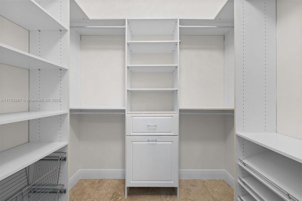Interior, Walk-in Closets