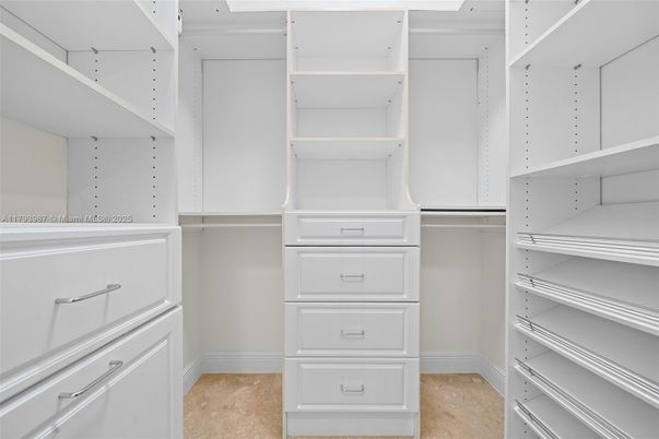 Interior, Walk-in Closets