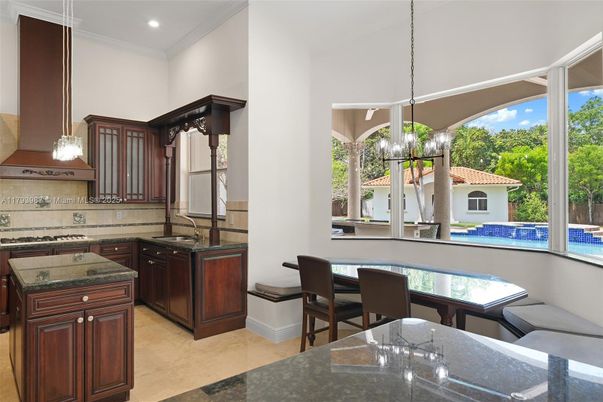 Dining room, Interior, Kitchen, Pendant Lights, Recessed Lighting