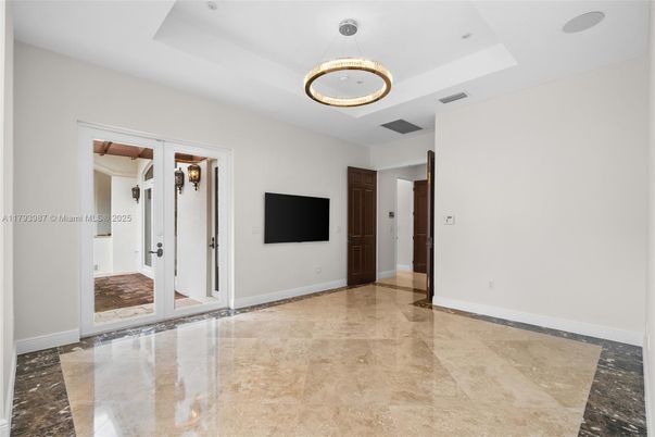 Empty room, Interior, Pendant Lights