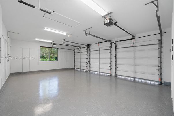 Garage, Interior