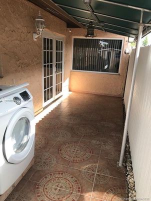 Exterior, Washer
