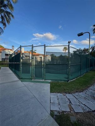 Exterior, Tennis Courts