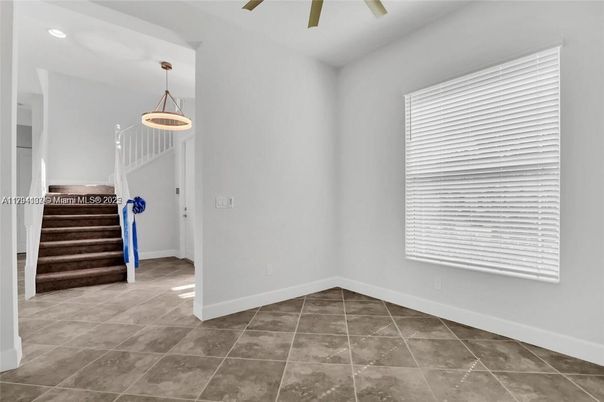 Empty room, Interior, Pendant Lights, Recessed Lighting