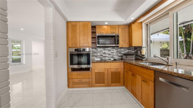 Interior, Kitchen, Marble, Recessed Lighting, Stainless Steel Appliances