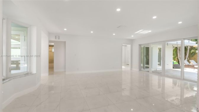 Empty room, Interior, Marble, Recessed Lighting