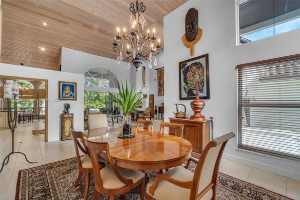 Chandelier, Dining room, Interior, Recessed Lighting, Wooden Ceilings