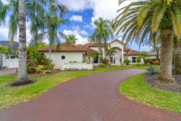 Backyard, Exterior, Facade, Spanish Mediterranean