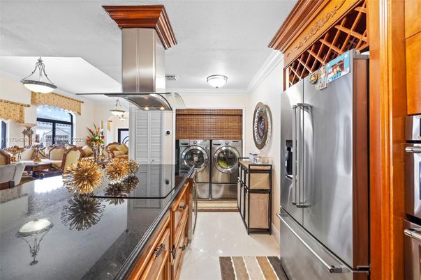 Interior, Kitchen, Stainless Steel Appliances, Washer
