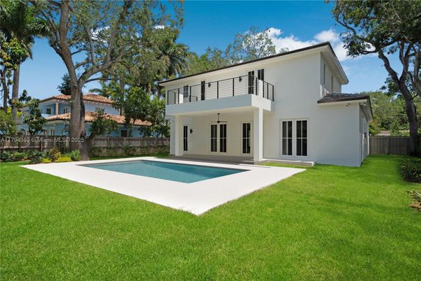 Backyard, Exterior, Pool