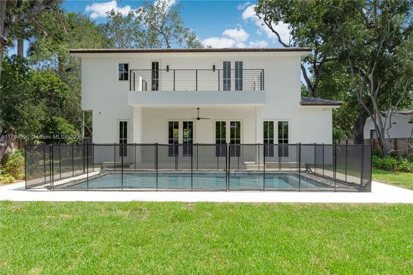 Backyard, Exterior, Pool