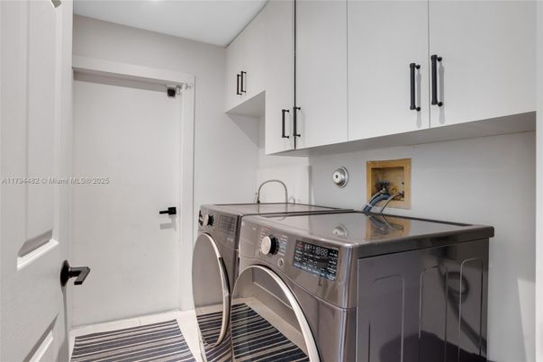 Interior, Washer
