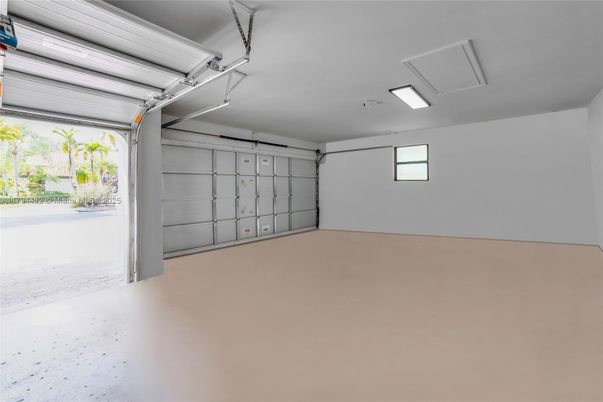 Garage, Interior