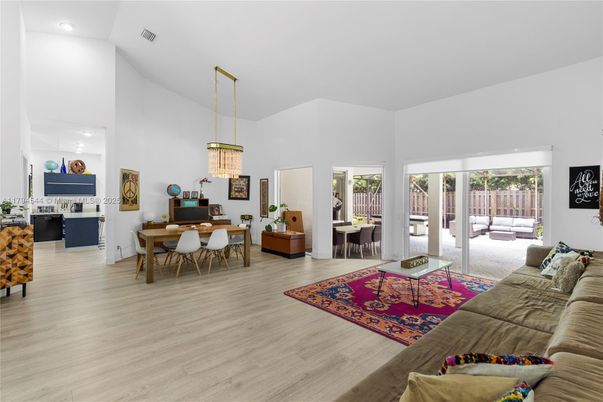 Chandelier, Dining room, Interior, Living room, Pendant Lights, Recessed Lighting, Wood Texture Flooring