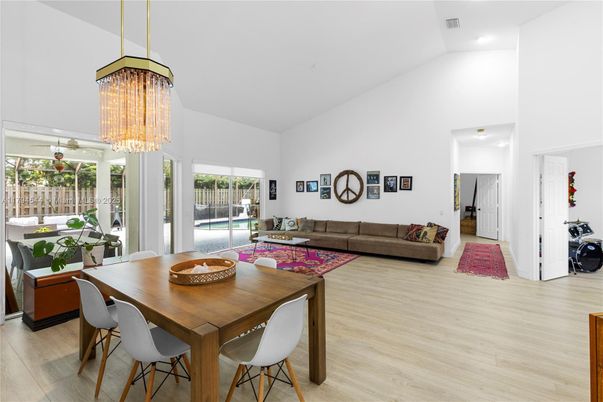 Chandelier, Dining room, Interior, Living room, Recessed Lighting, Wood Texture Flooring