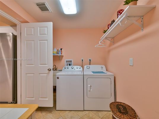 Interior, Utility Closets, Washer
