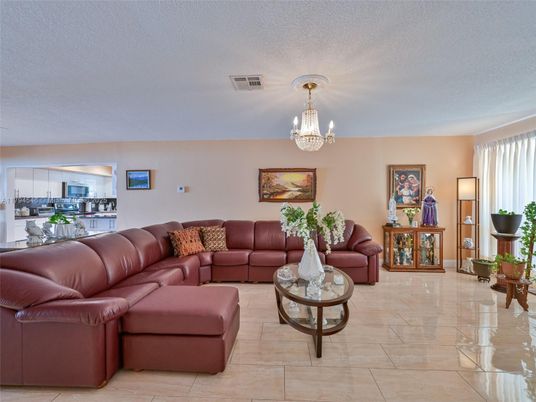 Chandelier, Interior, Living room