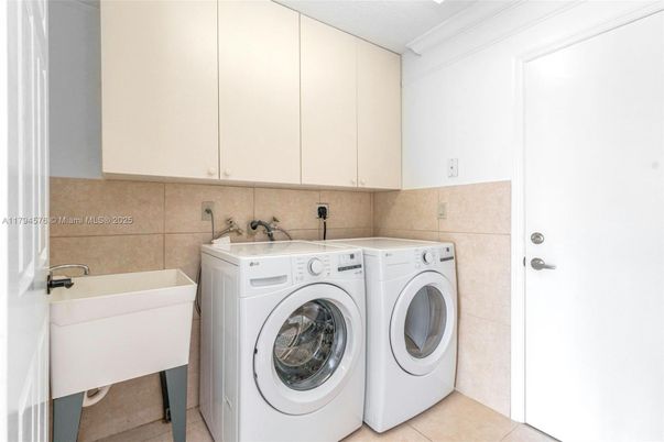 Interior, Washer