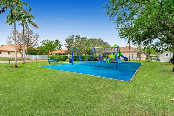 Backyard, Exterior, Playground