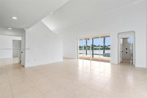 Empty room, Interior, Recessed Lighting, Water