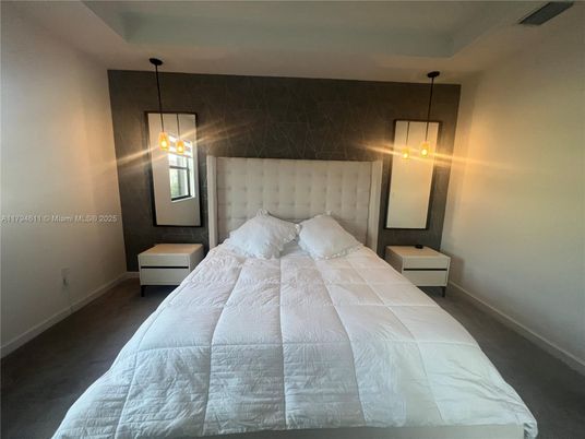 Bedroom, Interior, Pendant Lights