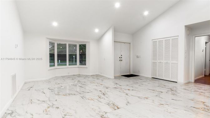 Empty room, Interior, Marble, Recessed Lighting
