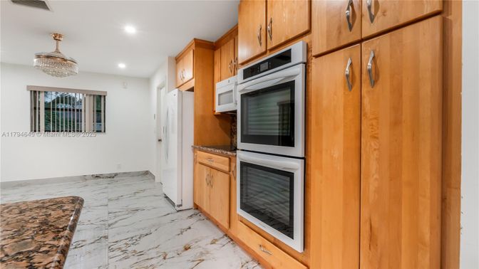 Chandelier, Interior, Kitchen, Marble, Recessed Lighting, Stainless Steel Appliances