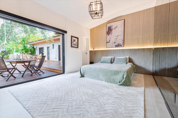 Bedroom, Interior, Pendant Lights
