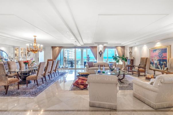 Chandelier, Dining room, Interior, Living room, Recessed Lighting