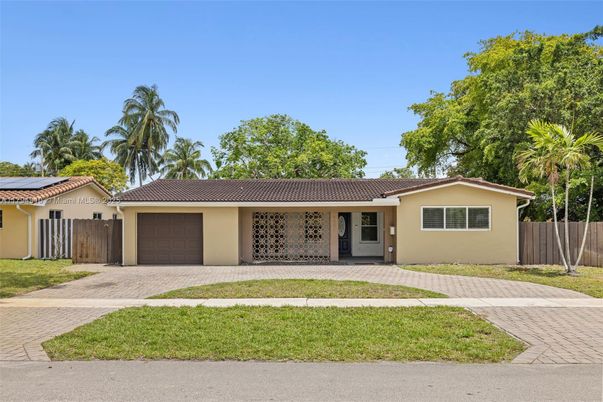 Attached, Exterior, Facade, Solar Panels, Ranch