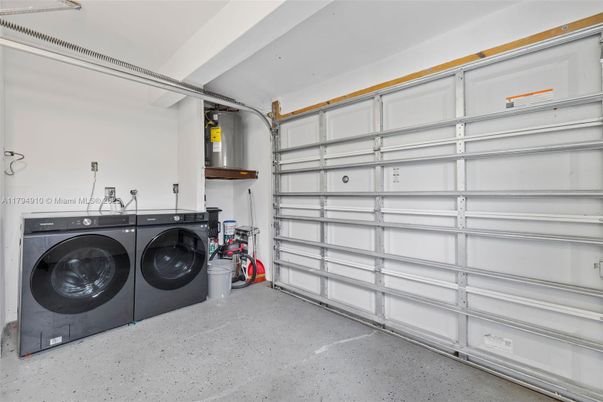 Garage, Interior, Washer