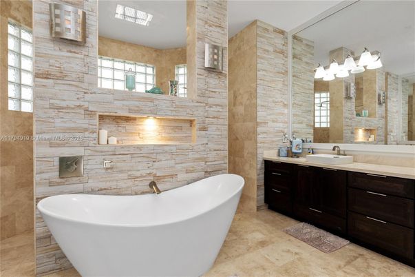 Bathroom, Dual Sink Vanities, Free Standing Baths, Interior