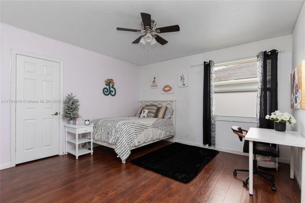 Bedroom, Home Office, Interior, Wood Texture Flooring