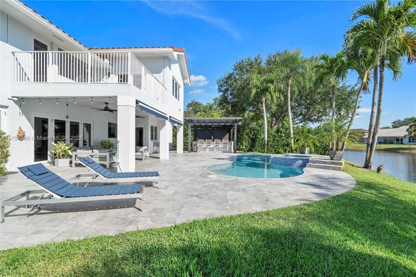 Exterior, Pool, Water
