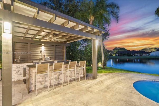 Exterior, Pool, Water