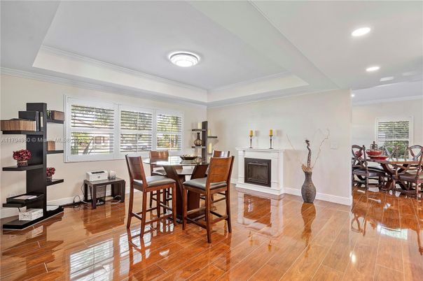 Dining room, Fireplace, Interior, Recessed Lighting, Wood Texture Flooring