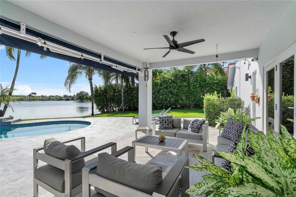 Exterior, Pool, Water