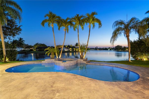 Exterior, Pool, Water