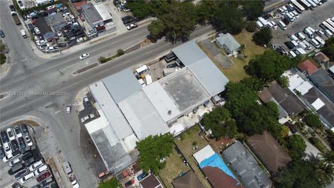 Exterior, Drone