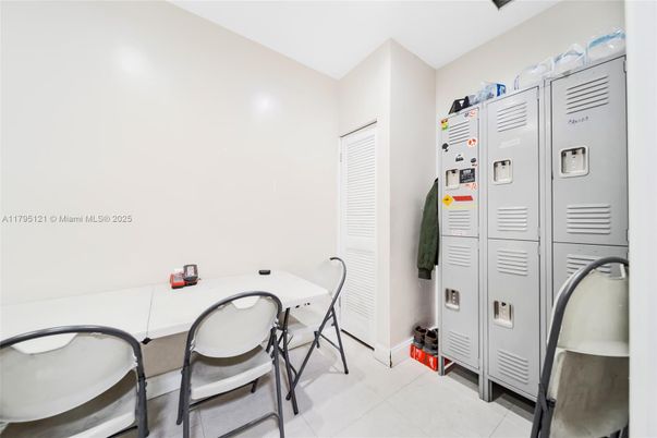 Dining room, Interior