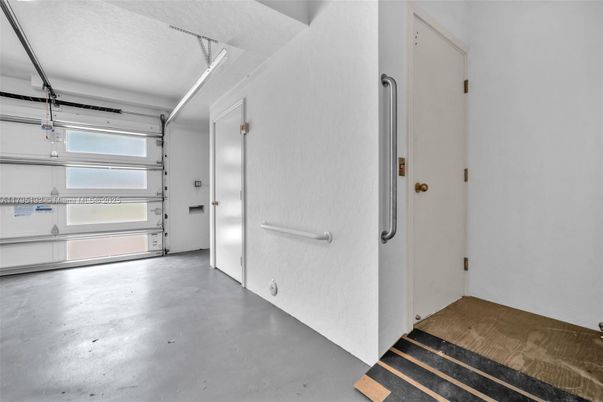 Garage, Interior