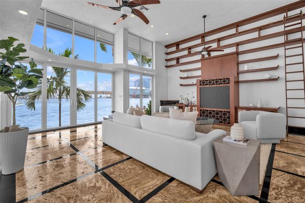 Interior, Living room, Recessed Lighting, Water