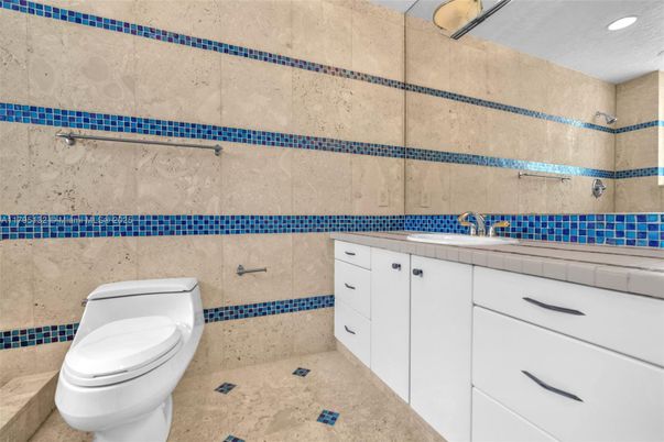 Bathroom, Interior, Recessed Lighting, Tile Countertops