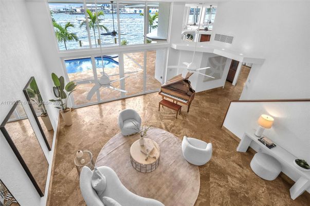 Interior, Living room, Water