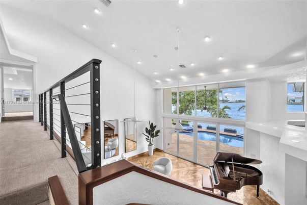 Interior, Piano, Recessed Lighting