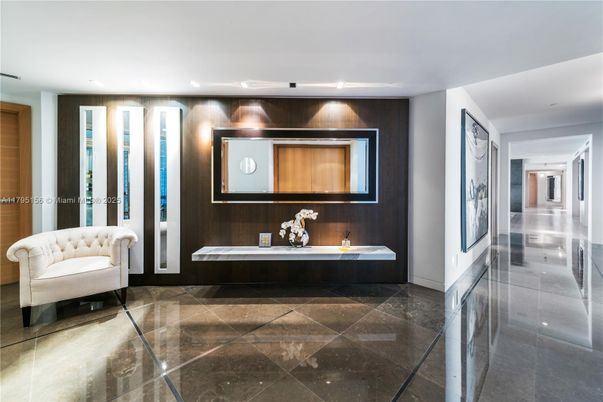 Interior, Recessed Lighting, Wooden Walls