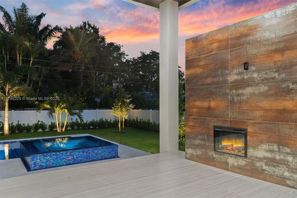 Exterior, Fireplace, Pool