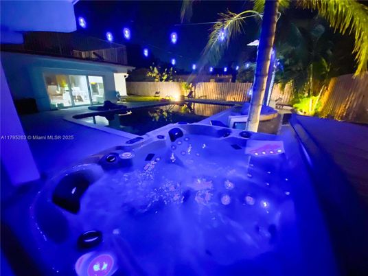 Exterior, Hot Tub